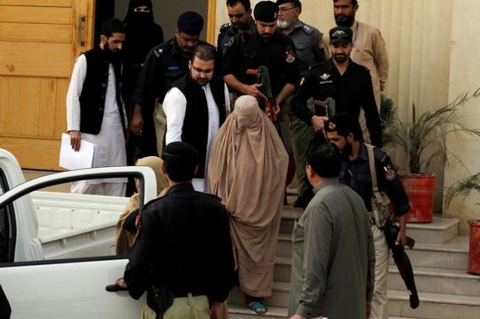 Pakistan delays deportation of `Afghan girl` for a few days